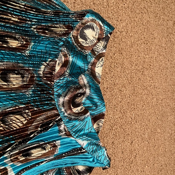 🦩3 for $30 🦩 NWT stunning floaty silky top. An absolute eye-catcher - Picture 5 of 10